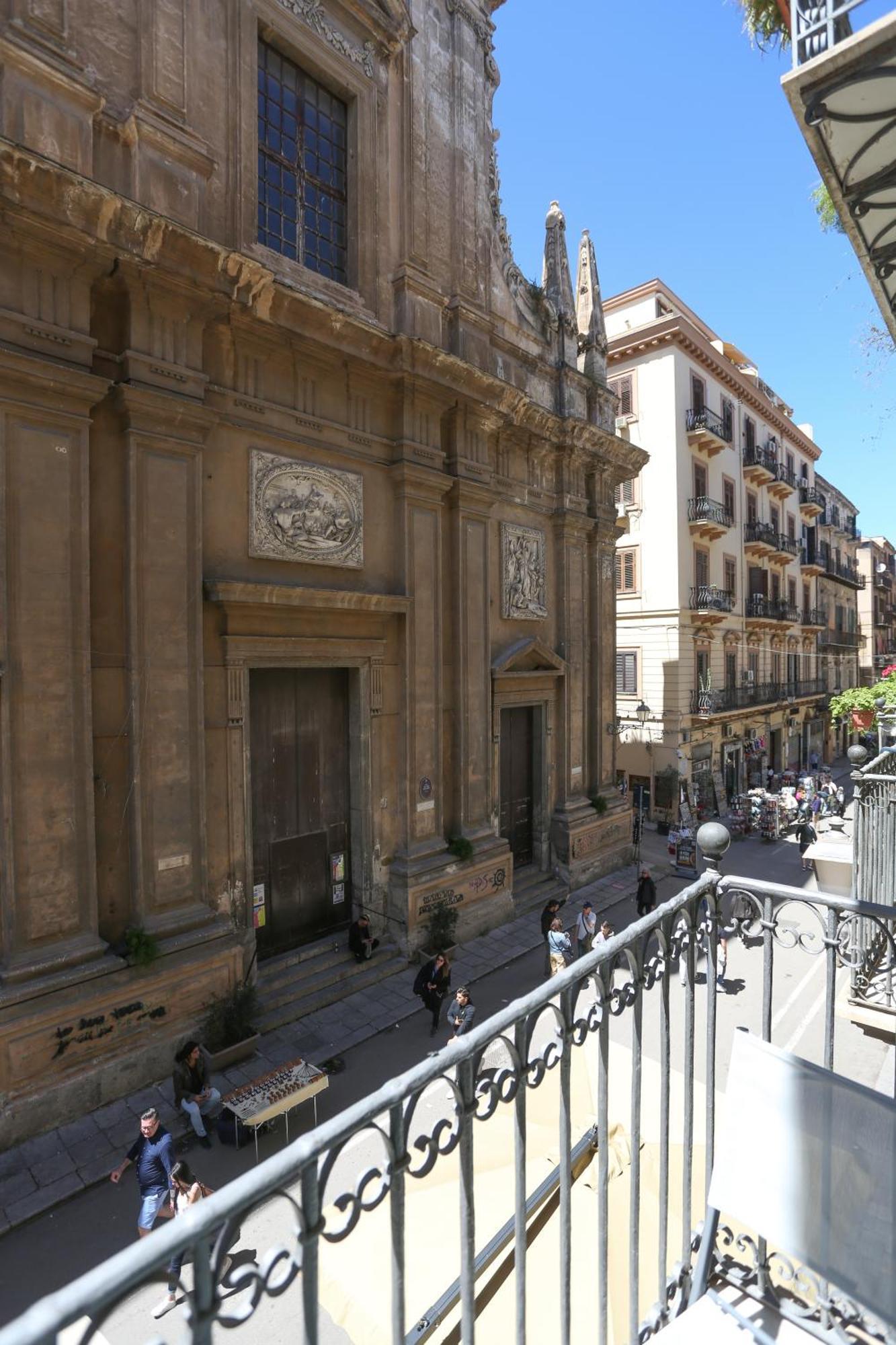 Maqueda View Apartment Palermo Bagian luar foto